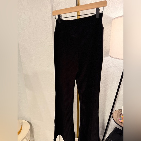 Halara Ribbed Knit High Waisted Crossover Flare Pants Tummy Control NWT - Picture 8 of 16